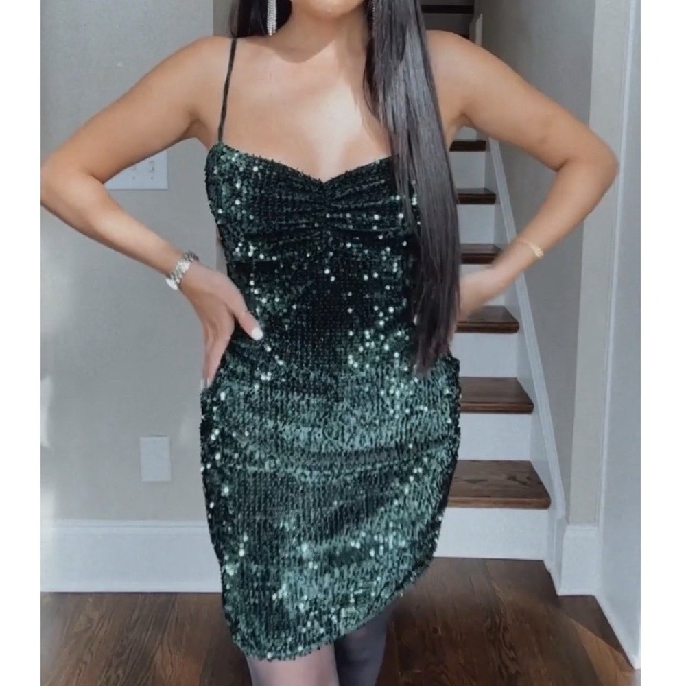 ZARA NEW WOMAN SEQUIN STRAPLESS MINI DRESS Emerald Green Velvet Small